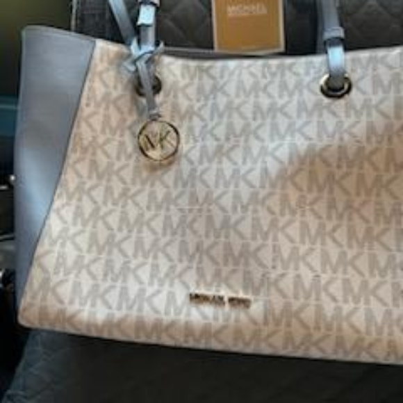 Michael Kors purse new - Picture 4 of 7
